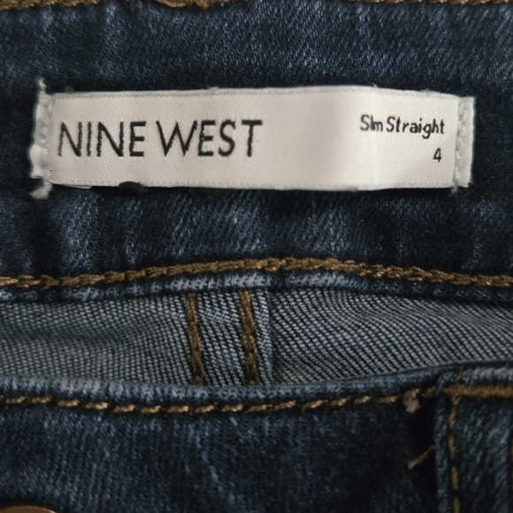 Nine West Jeans Sz 4 Straight Leg Stretch 10" Rise - Picture 2 of 8